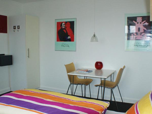 Billesgade Rooms : photo 4 de la chambre chambre double ou lits jumeaux avec salle de bains commune