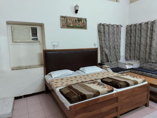 Hotel Rawat : photo 5 de la chambre chambre double deluxe