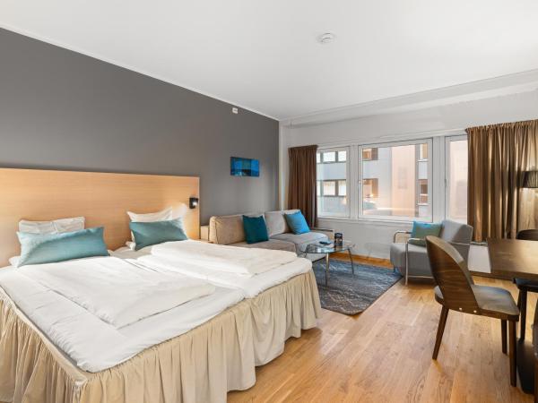 Enter City Apartment Hotel : photo 1 de la chambre chambre lits jumeaux supérieure avec cuisine