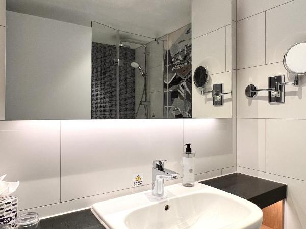 Holiday Inn Edinburgh Zoo, an IHG Hotel : photo 4 de la chambre chambre double standard avec 2 lits doubles