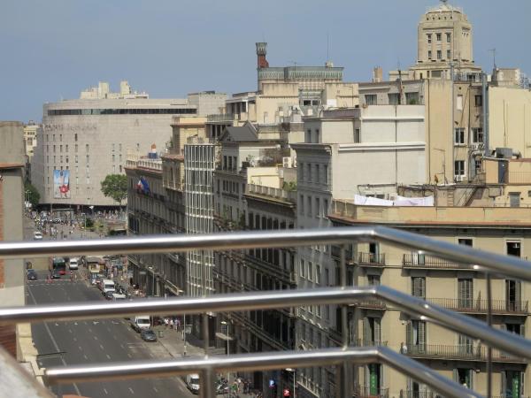 Serennia Exclusive Rooms : photo 1 de la chambre suite avec baignoire spa - vue sur ville 