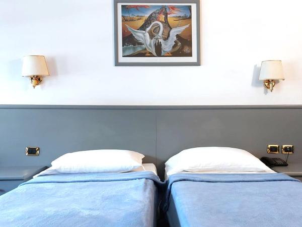 Hotel Vitruvio : photo 3 de la chambre chambre lits jumeaux