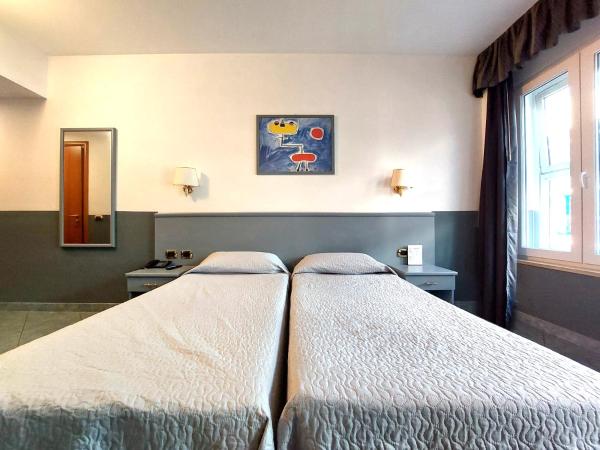 Hotel Vitruvio : photo 6 de la chambre chambre lits jumeaux