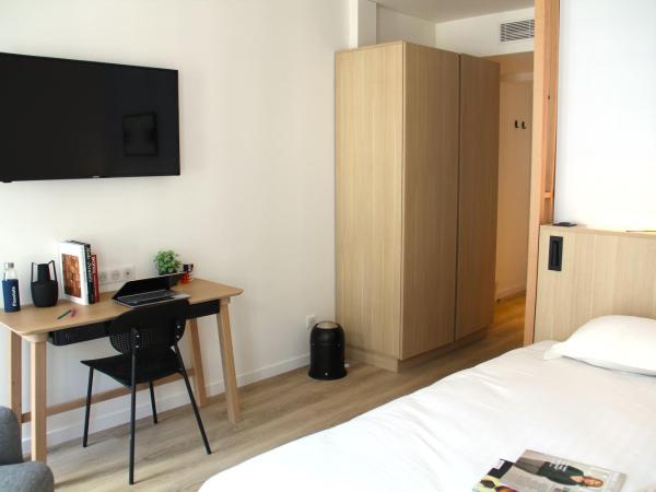 FINESTATE Coliving Champs-Elysées : photo 7 de la chambre appartement standard