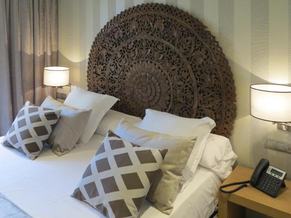 Serennia Exclusive Rooms : photo 7 de la chambre suite avec terrasse - vue sur ville