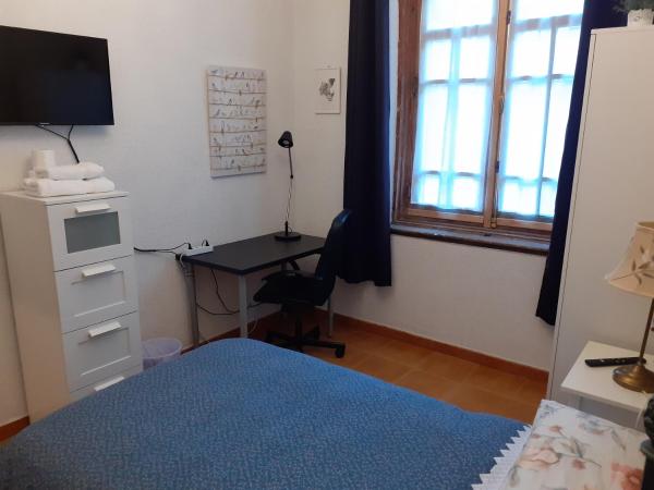 Uría 25 rooms : photo 4 de la chambre chambre simple avec salle de bains privative