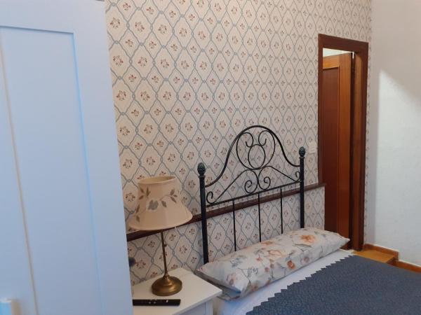 Uría 25 rooms : photo 4 de la chambre chambre simple avec salle de bains privative