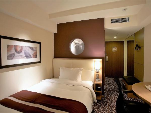 Hotel Ryumeikan Tokyo : photo 1 de la chambre chambre double Économique avec petit lit double