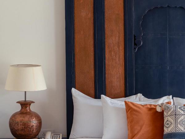 Surpura Bagh : photo 3 de la chambre chambre lit king-size - vue sur piscine