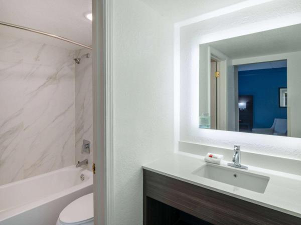 La Quinta Inn by Wyndham Sacramento North : photo 3 de la chambre chambre double avec 2 lits doubles