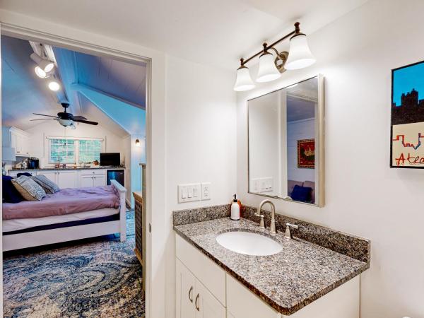 The Heart of Buckhead : photo 8 de la chambre studio