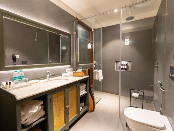 Surpura Bagh : photo 9 de la chambre chambre lit king-size - vue sur piscine