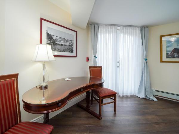 Niagara Grandview Boutique Hotel : photo 2 de la chambre suite deluxe avec lit king-size