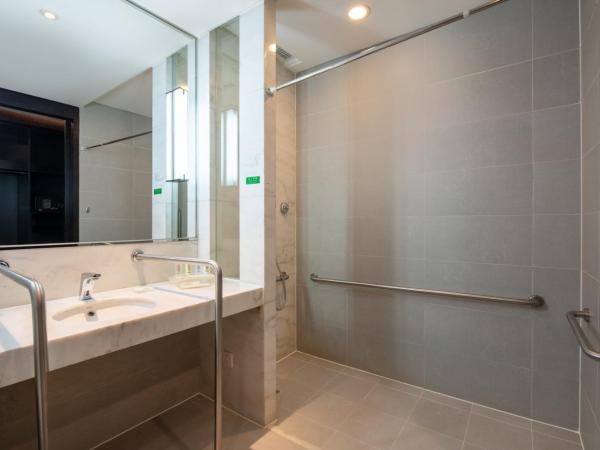 Holiday Inn Beijing Focus Square, an IHG Hotel : photo 7 de la chambre chambre lit king-size standard - accessible aux personnes à mobilité réduite