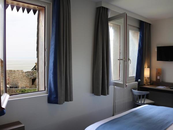 Les Terrasses Poulard : photo 2 de la chambre chambre triple - annexe saint-michel
