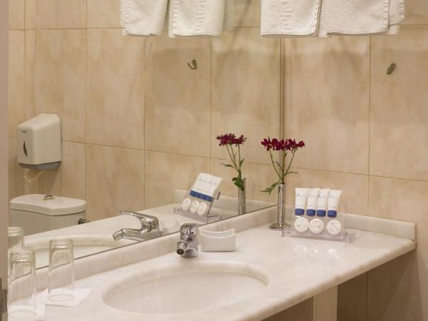 Blue Sea Hotel Alimos : photo 2 de la chambre chambre lits jumeaux