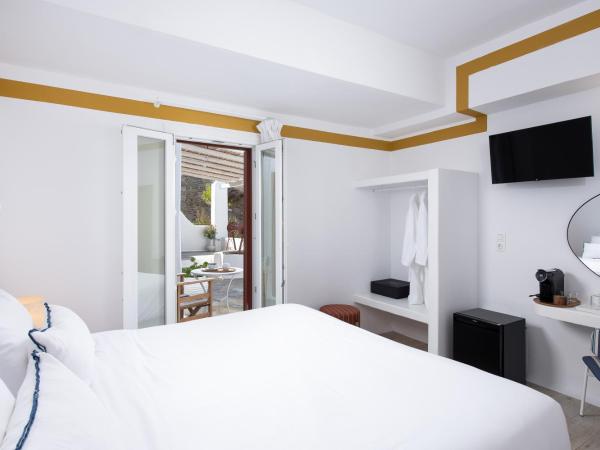 Hotel Tagoo : photo 3 de la chambre chambre double - vue latérale sur mer
