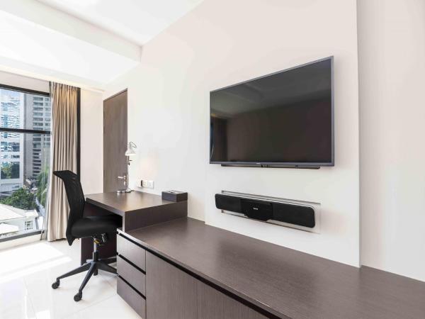 Hôtel Maitria Sukhumvit 18 Bangkok - Une Collection Chatrium : photo 8 de la chambre studio deluxe avec lit king-size 