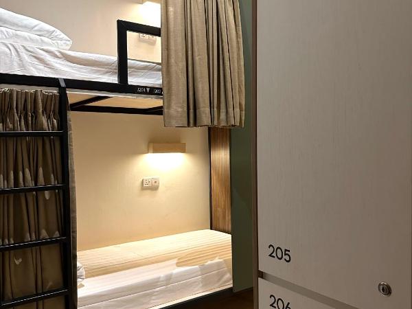 Jiran Hostel Kota Kinabalu : photo 1 de la chambre dortoir pour femmes 8 lits