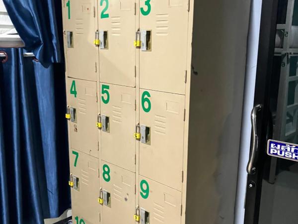 Nacha Hostel, Koh Phi Phi, Krabi. THAILAND : photo 4 de la chambre lit simple dans dortoir de 10 lits