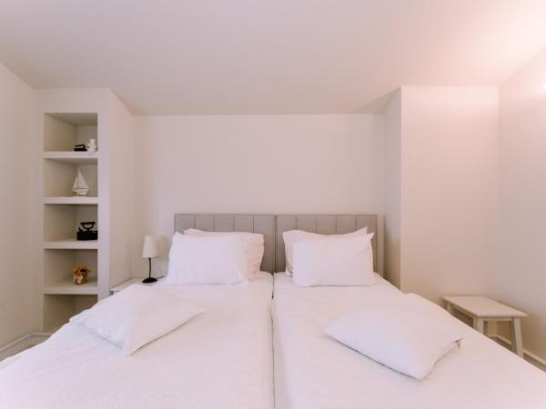 Hotel Abalone : photo 8 de la chambre  appartement de luxe - vue sur mer (4 adultes + 2 enfants)