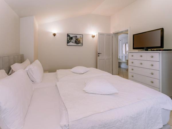 Hotel Abalone : photo 9 de la chambre  appartement de luxe - vue sur mer (4 adultes + 2 enfants)