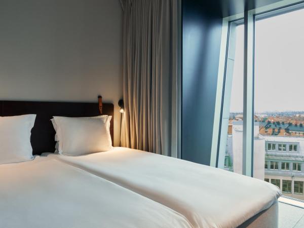 Blique by Nobis, Stockholm, a Member of Design Hotels™ : photo 4 de la chambre studio avec 1 lit king-size - vue sur ville