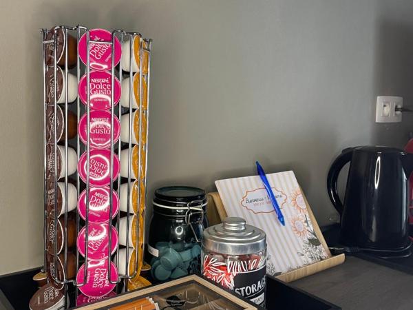 Chez Auguy et Deborah : photo 5 de la chambre chambre double avec salle de bains privative