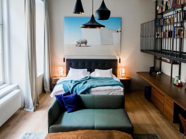 Small Luxury Hotel Altstadt Vienna : photo 1 de la chambre suite spacieuse