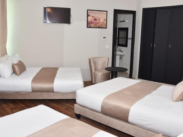 Cadé Hotel : photo 5 de la chambre chambre familiale deluxe