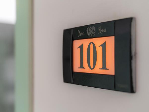 Hotel Nobel : photo 3 de la chambre chambre double ou lits jumeaux deluxe avec balcon