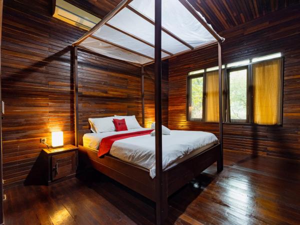RedDoorz Resort @ Taman Wisata Mangrove : photo 2 de la chambre chambre double