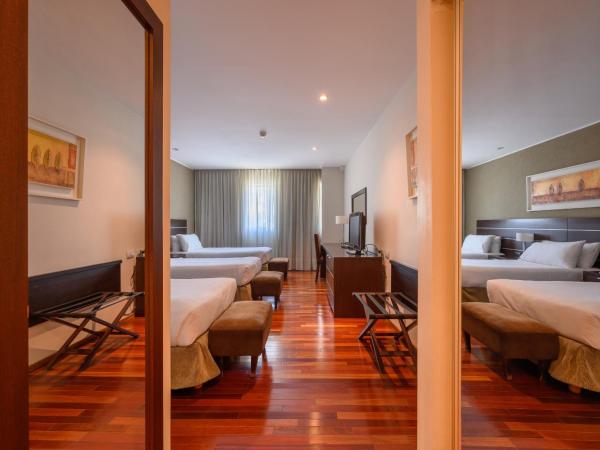 Orfeo Suites Cordoba : photo 4 de la chambre chambre triple standard