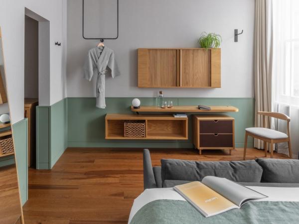 Inhabit Queen's Gardens, a Member of Design Hotels : photo 4 de la chambre chambre triple confort