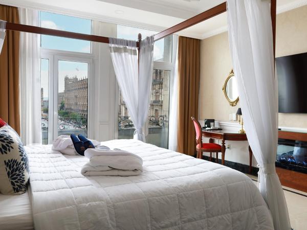 Gran Hotel Ciudad de México Zócalo View : photo 2 de la chambre suite junior - vue sur zocalo