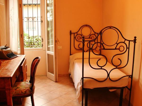 B&B La Bugia di Villa Tanzi : photo 3 de la chambre chambre triple standard