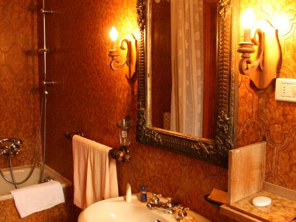 B&B La Bugia di Villa Tanzi : photo 4 de la chambre chambre triple standard