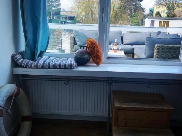 Amster Houseboat Bed without Breakfast : photo 8 de la chambre chambre double avec terrasse