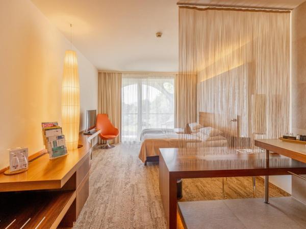 Das Seepark Wörthersee Resort : photo 2 de la chambre chambre double supérieure
