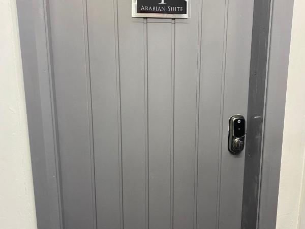 Black Ocean Holiday Apartments : photo 2 de la chambre appartement