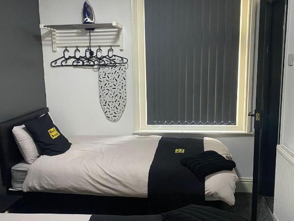 Black Ocean Holiday Apartments : photo 4 de la chambre appartement