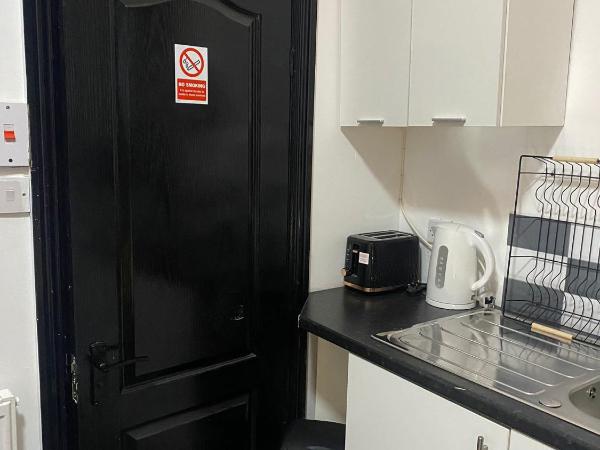 Black Ocean Holiday Apartments : photo 2 de la chambre studio