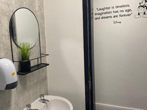 Black Ocean Holiday Apartments : photo 7 de la chambre appartement