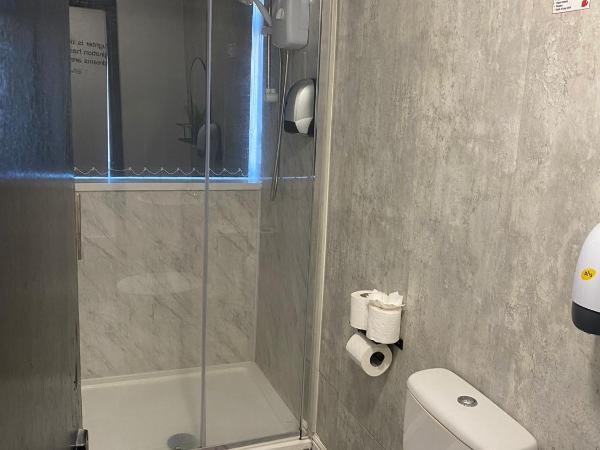 Black Ocean Holiday Apartments : photo 5 de la chambre appartement