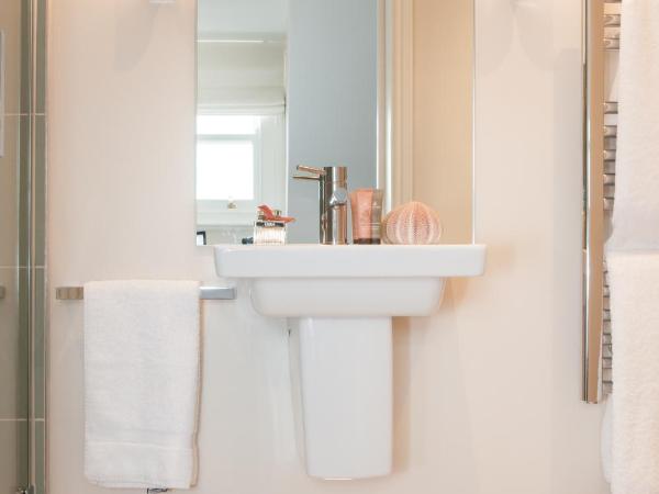 The Charm Brighton Boutique Hotel & Spa : photo 4 de la chambre luxury family attic room