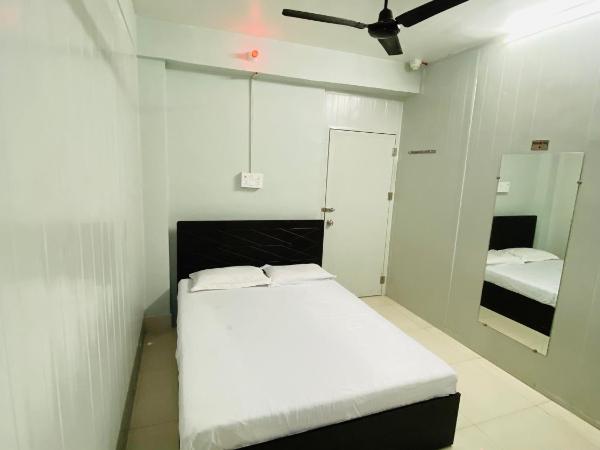 Homestay Ac Dormitory : photo 8 de la chambre chambre double familiale