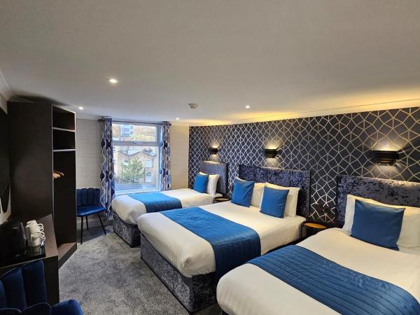 Mentone Hotel : photo 1 de la chambre chambre quadruple avec salle de bains privative