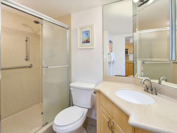 Ilikai Lite : photo 3 de la chambre chambre lit king-size - vue sur montagne