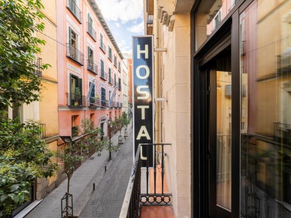 Hostal Ballesta : photo 8 de la chambre chambre triple