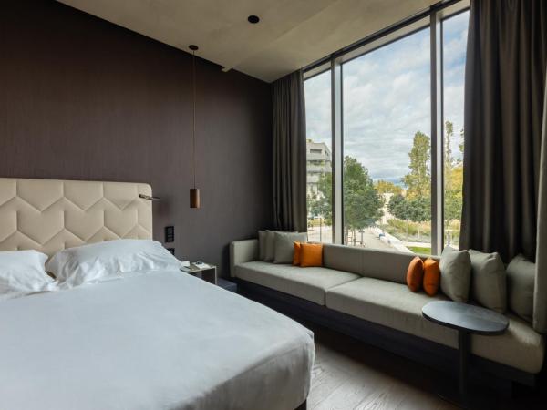 Hotel VIU Milan, a Member of Design Hotels : photo 2 de la chambre chambre standard lit queen-size